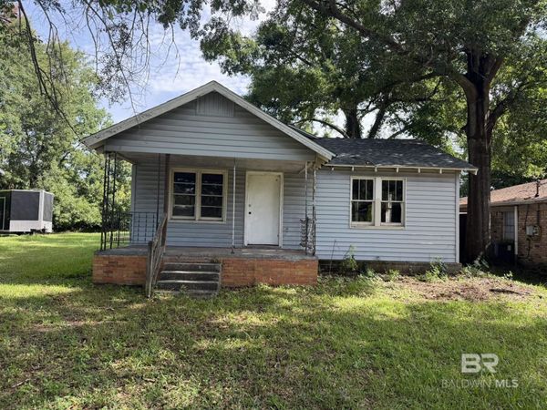 158 3rd Avenue, Chickasaw, AL 36611