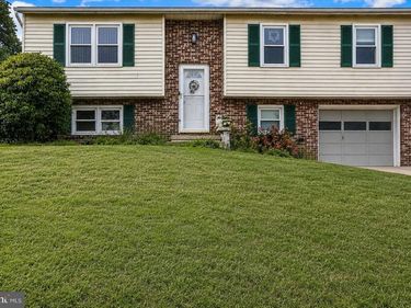 6255 WARREN AVENUE, HARRISBURG, PA 17112