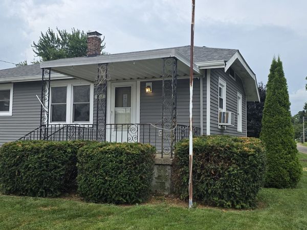 302 N 16th Street, Charleston, IL 61920