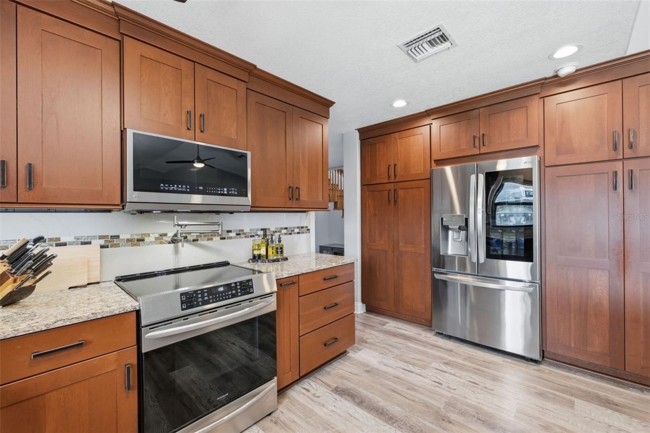 176 Maple Avenue, Palm Harbor, FL 34684 Photo