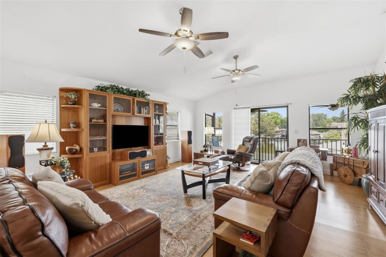 176 Maple Avenue, Palm Harbor, FL 34684 Photo