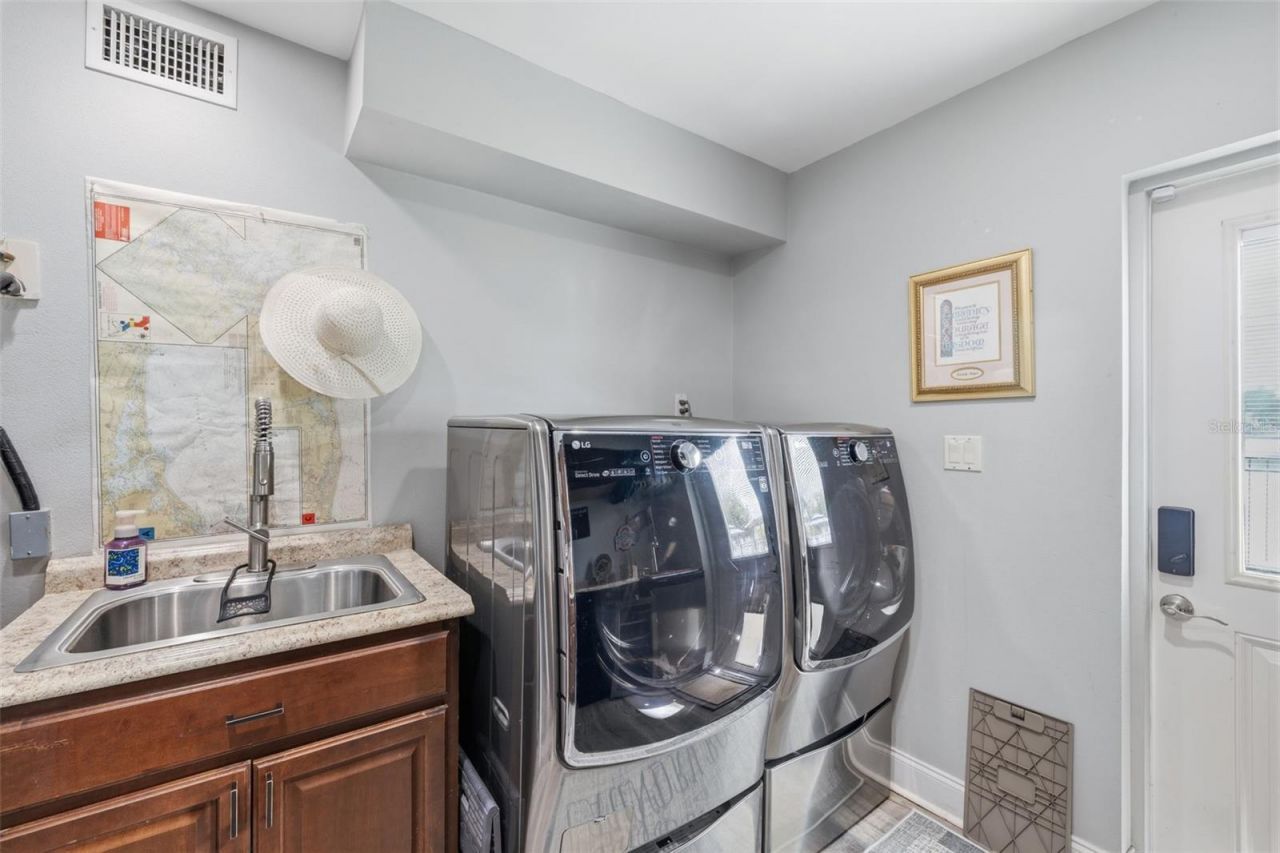 176 Maple Avenue, Palm Harbor, FL 34684 Photo