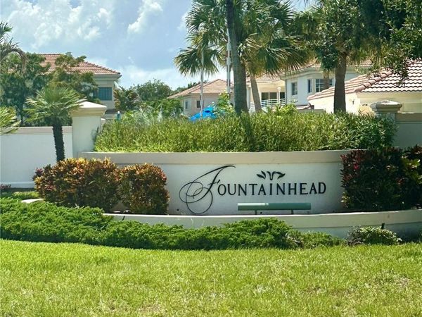 524 7th Square, Unit 102, Vero Beach, FL 32962