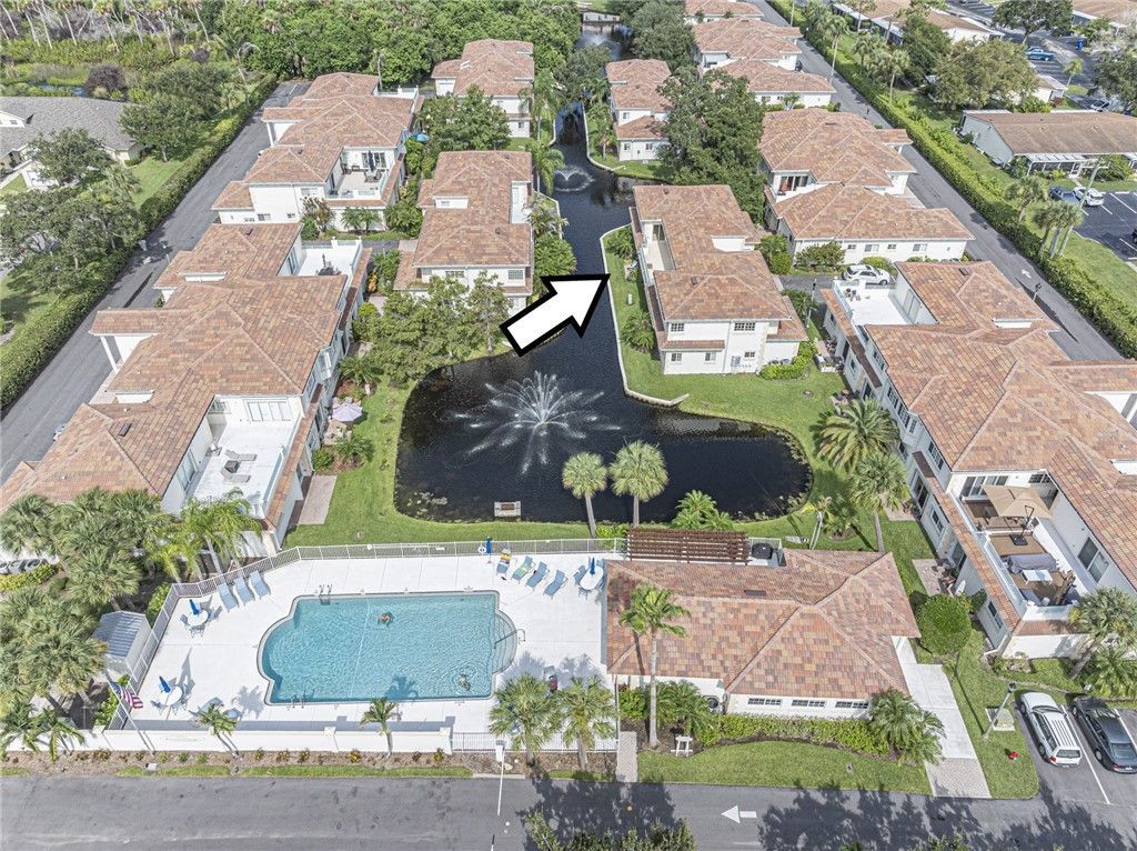 524 7th Square, Unit 102, Vero Beach, FL 32962 Photo