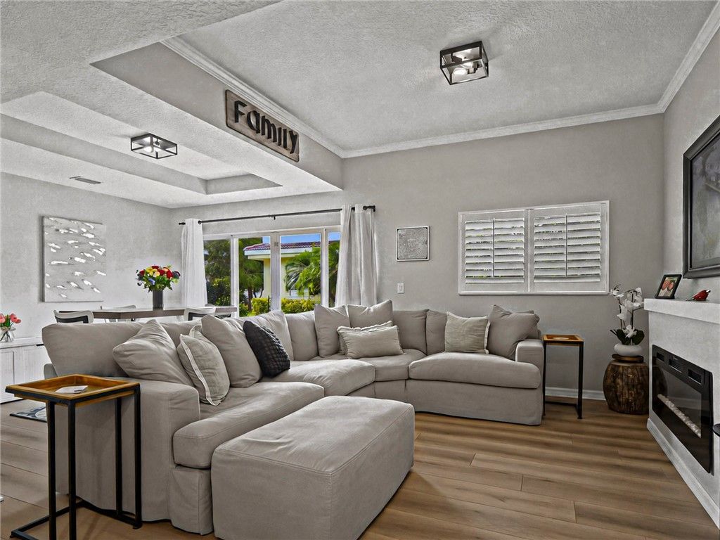 524 7th Square, Unit 102, Vero Beach, FL 32962 Photo