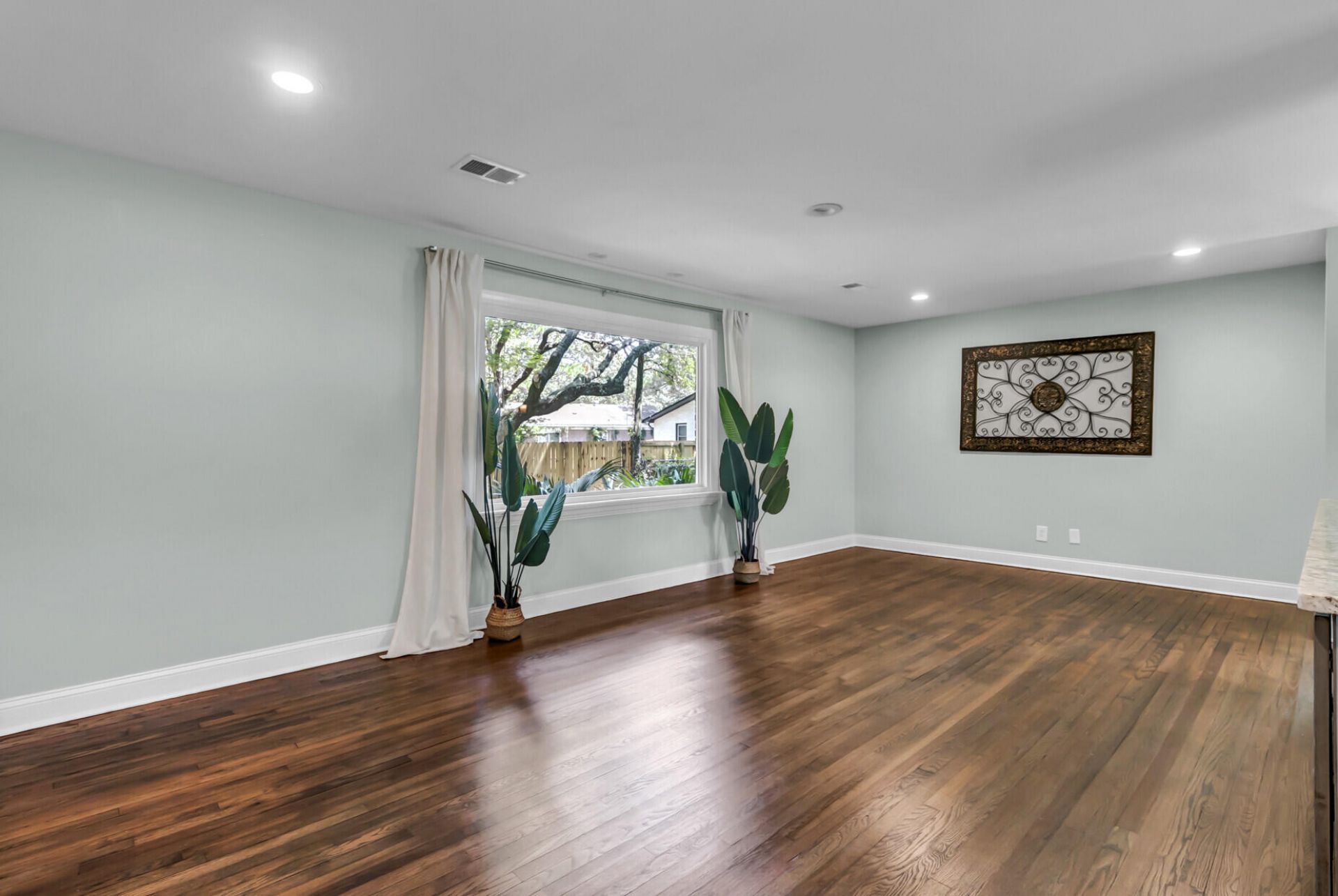 1510 Manor Boulevard Photo 14
