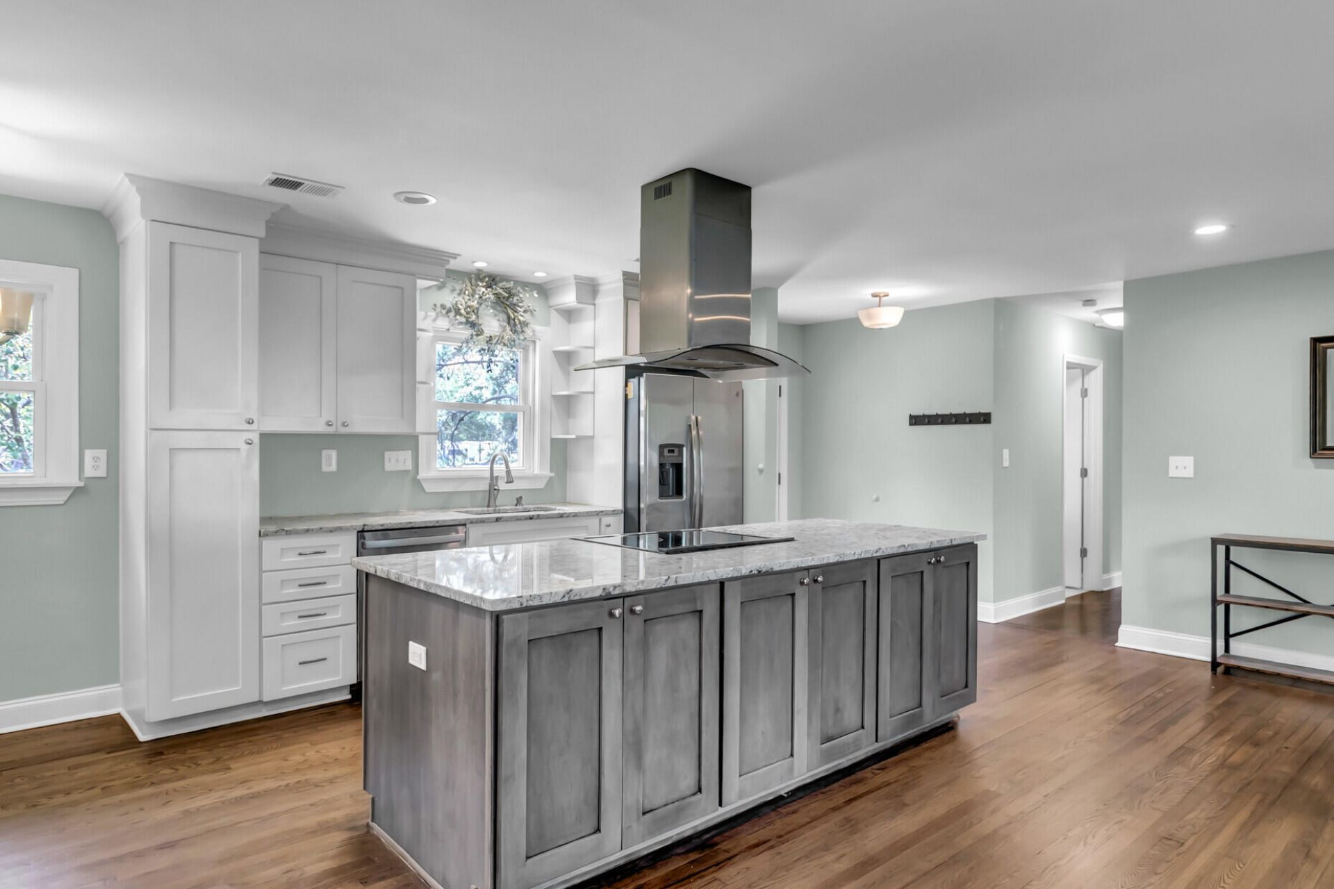 1510 Manor Boulevard Photo 15