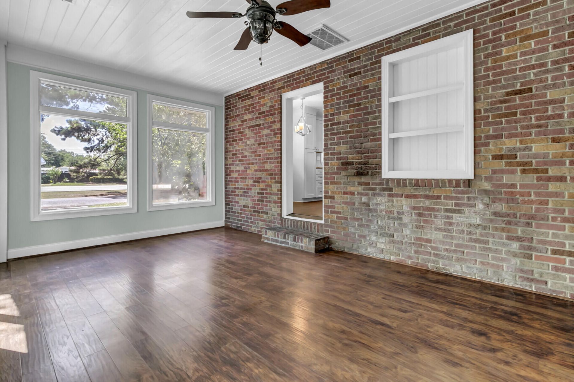 1510 Manor Boulevard Photo 28