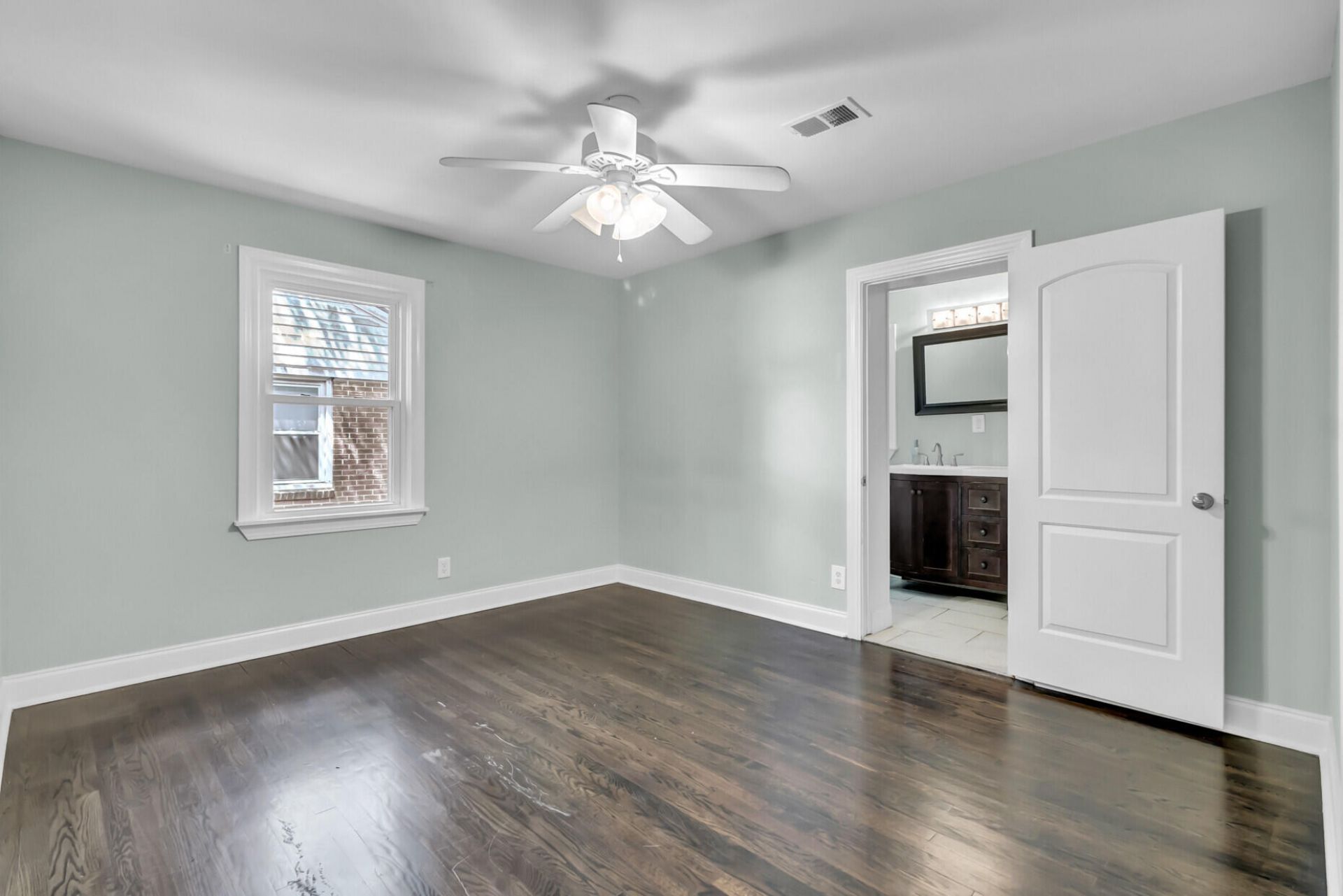 1510 Manor Boulevard Photo 31