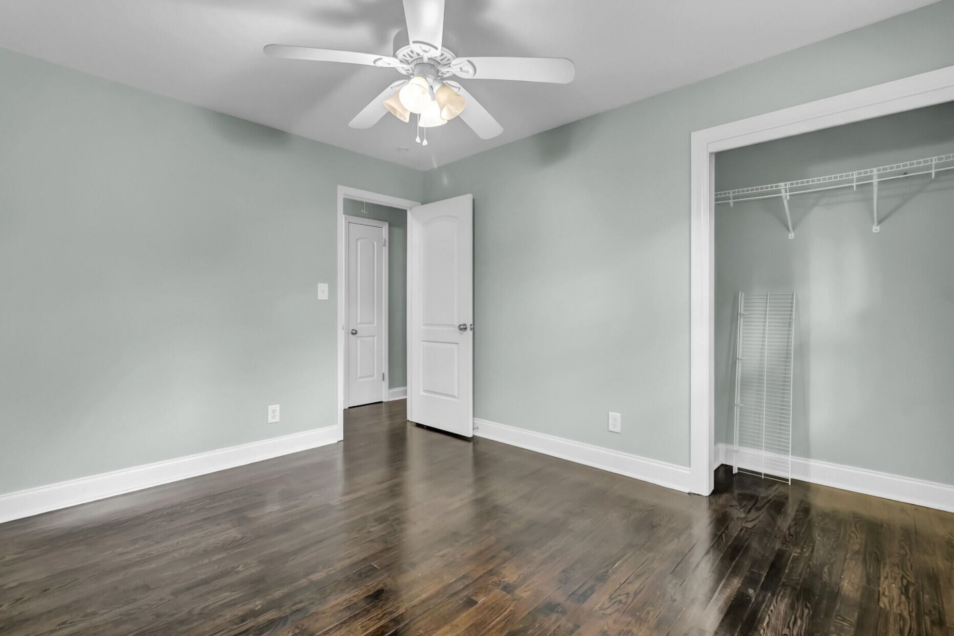 1510 Manor Boulevard Photo 32