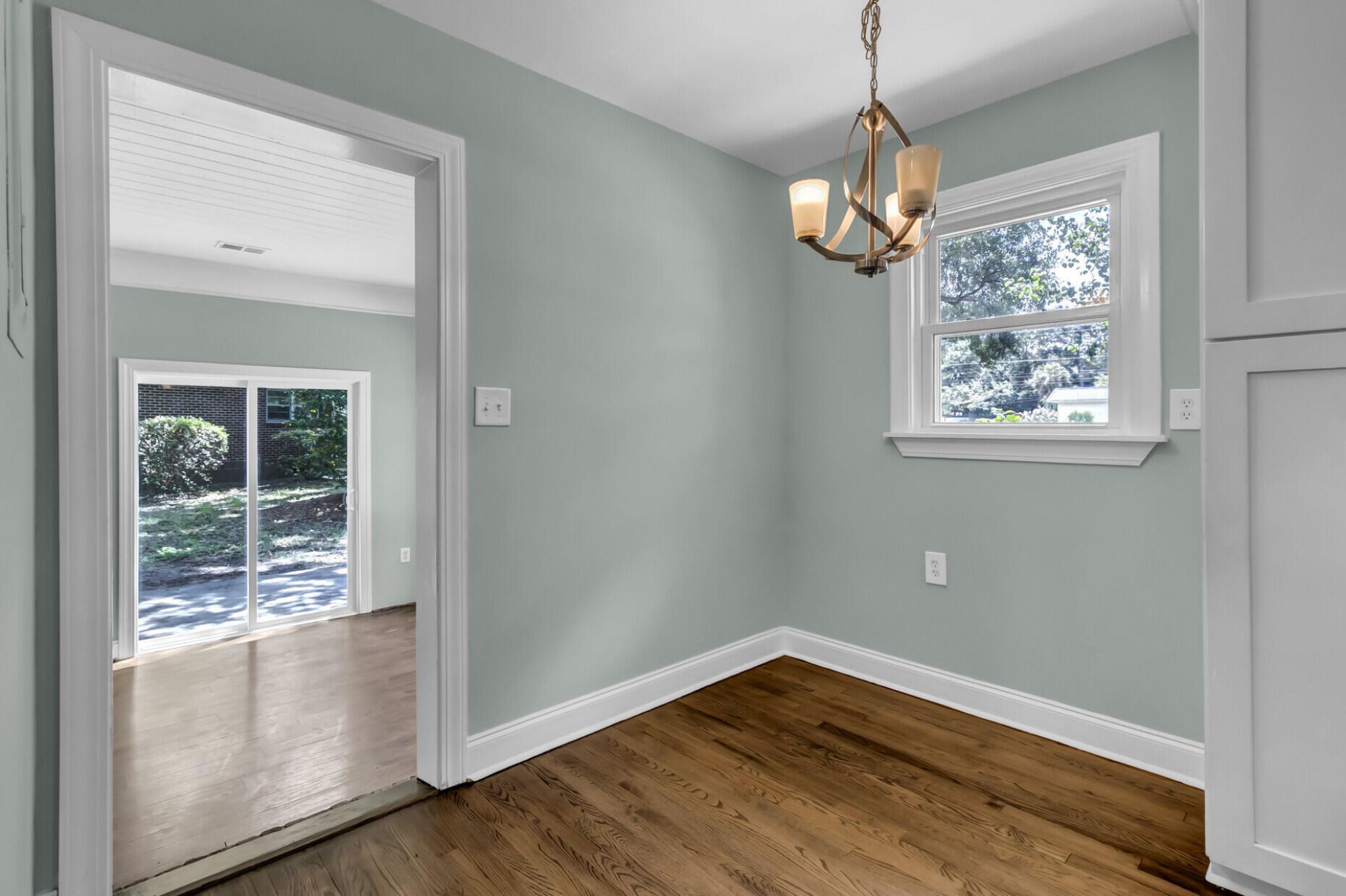 1510 Manor Boulevard Photo 36