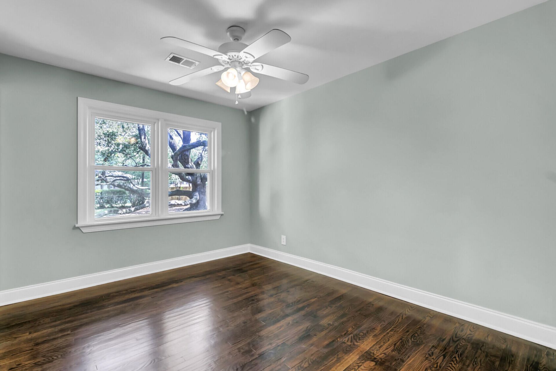 1510 Manor Boulevard Photo 41