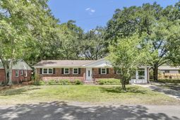 1510 Manor Boulevard photo 4