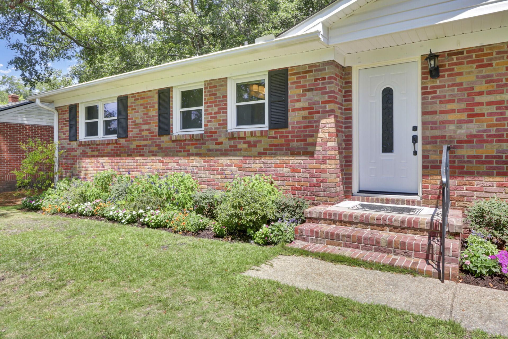 1510 Manor Boulevard Photo 9