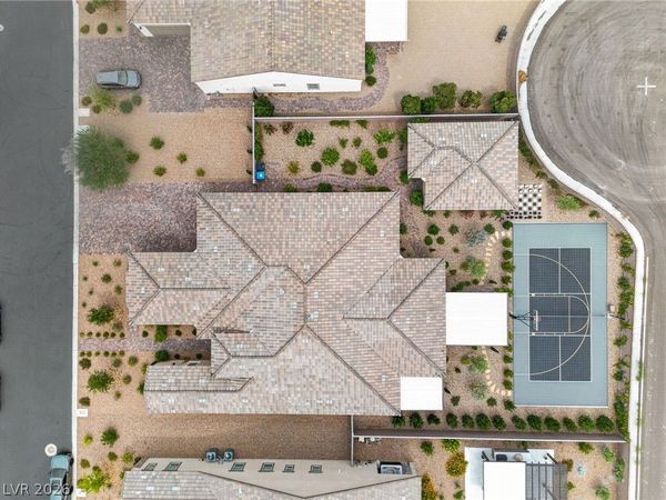8535 Longmire Avenue, Las Vegas, NV 89143