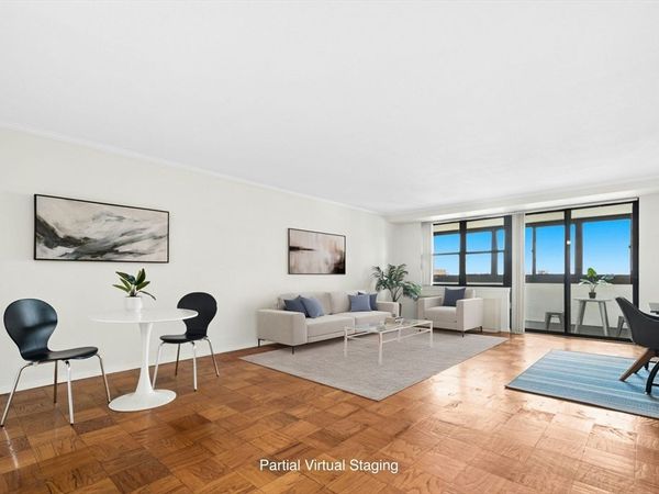 9 Hawthorne Pl, Unit 15H, Boston, MA 02114
