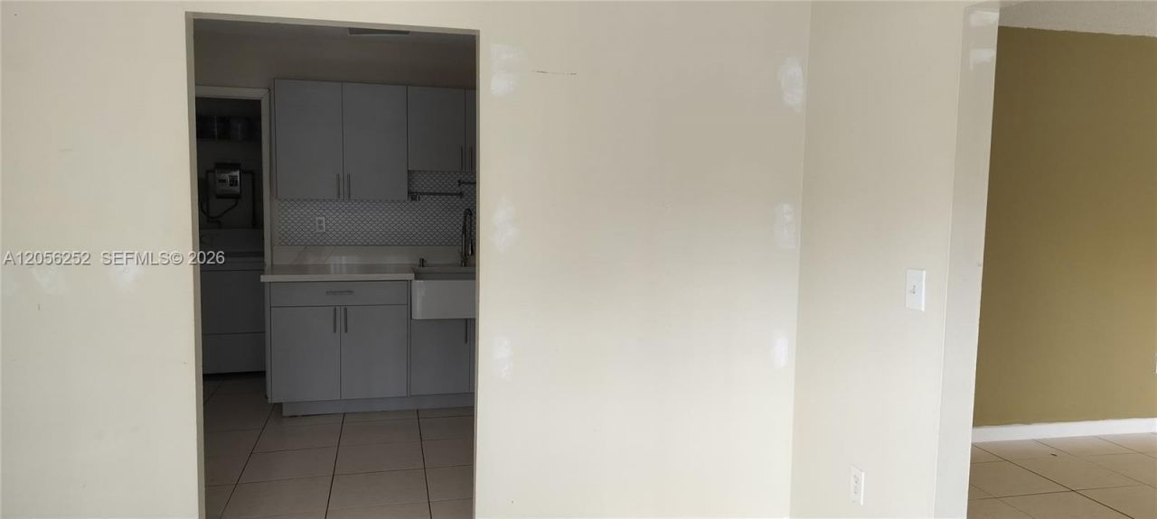 2829 SW 38th Ct , Unit 2829, Miami, FL 33134 Photo