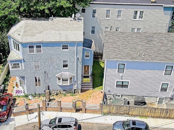 201 Clark Street, Unit 201, Cambridge, MA 02139