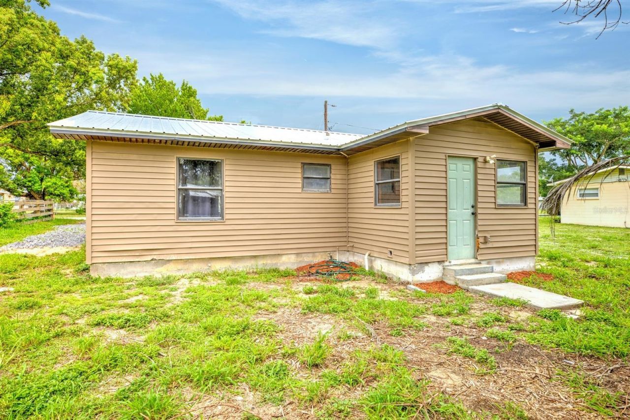 131 Wiggins Avenue , Avon Park, FL 33825 Photo
