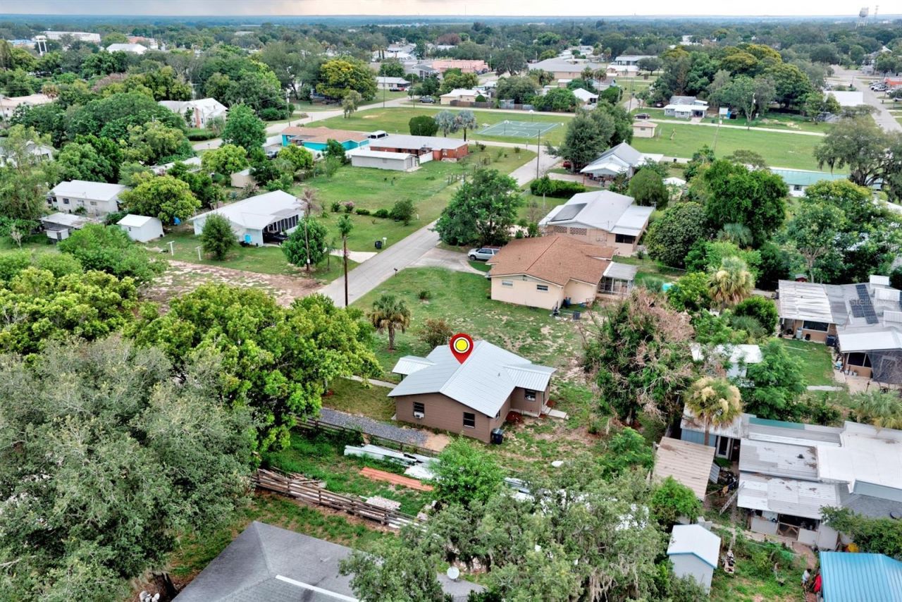 131 Wiggins Avenue , Avon Park, FL 33825 Photo