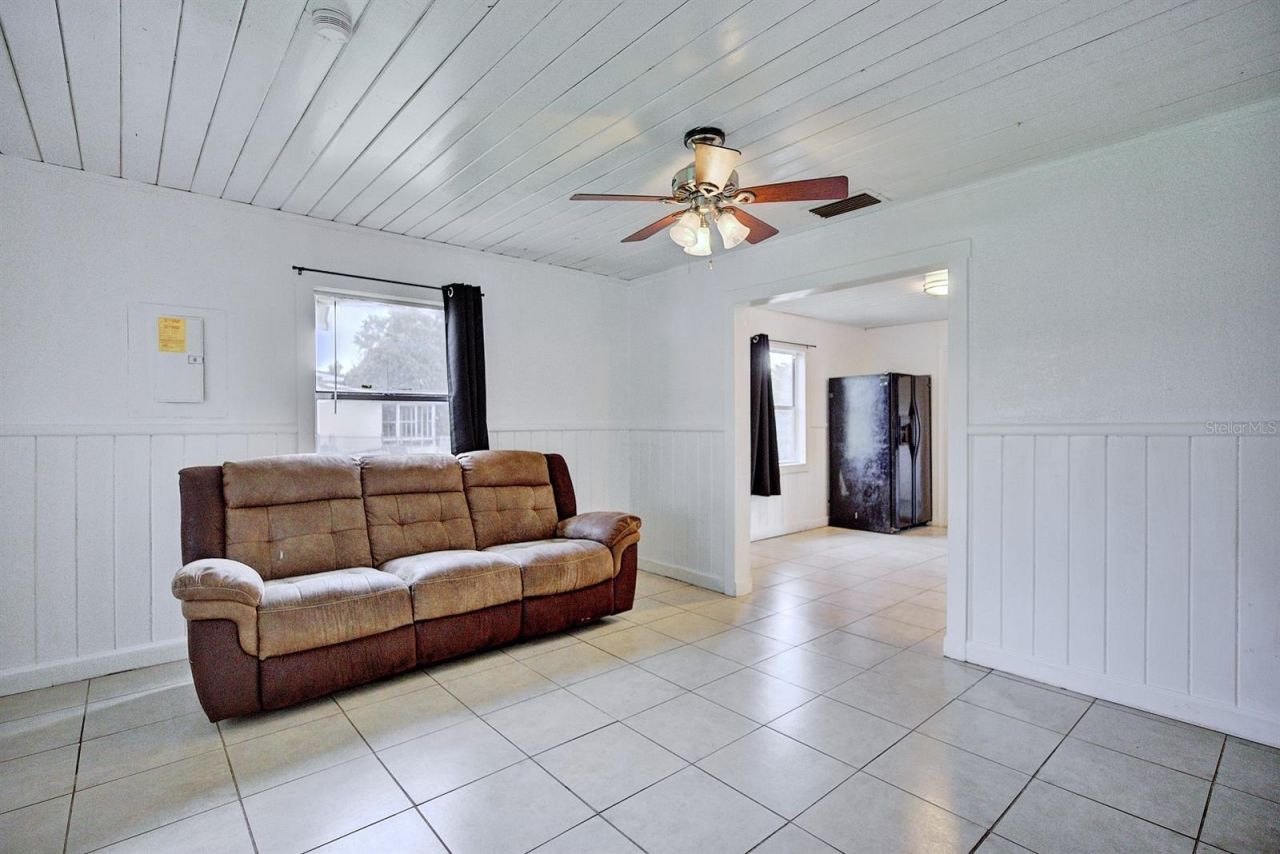 131 Wiggins Avenue , Avon Park, FL 33825 Photo
