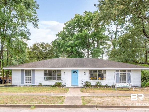 4857 N Woodcliff Drive, Mobile, AL 36693