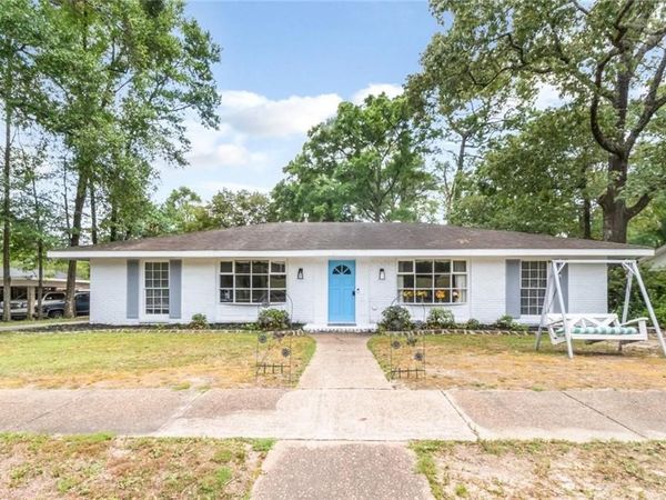 4587 Woodcliff Drive, Mobile, AL 36693