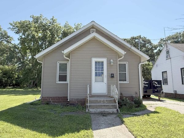 511 N Jackson Avenue, Mason City, IA 50401