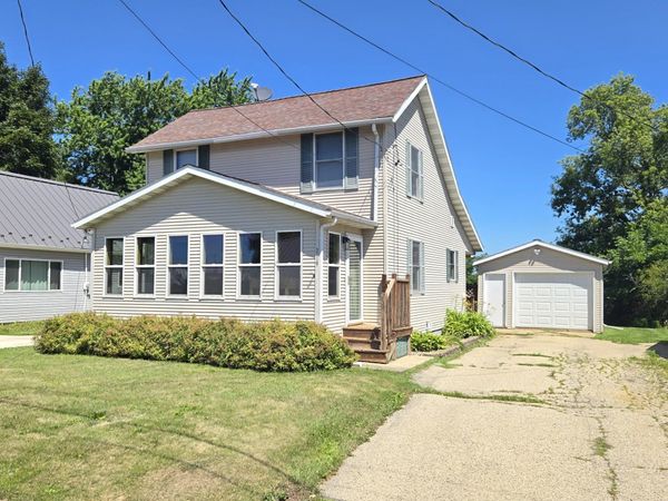 119 Waupun Street, Friesland, WI 53935