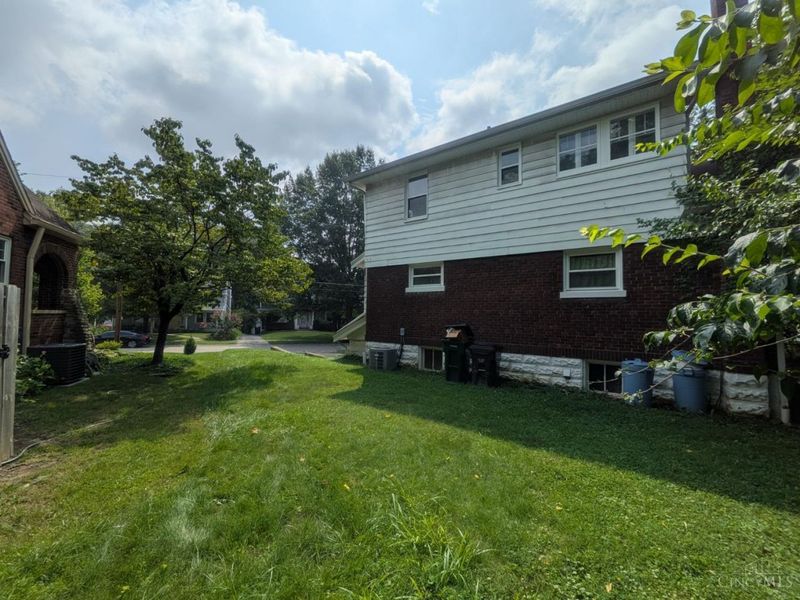6662 Iris Avenue, Cincinnati, OH 45213 Photo 3