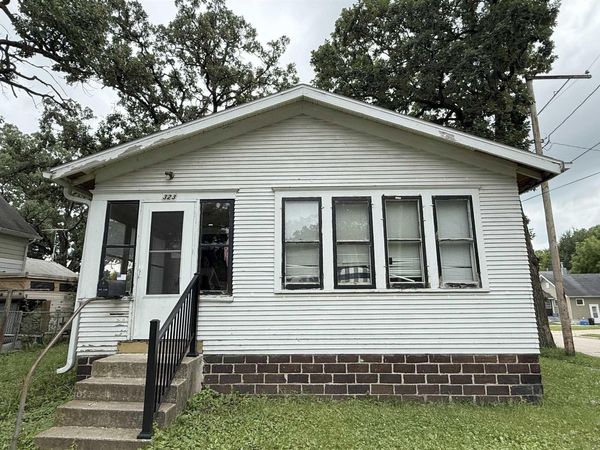 323 9th Street NE, Mason City, IA 50401
