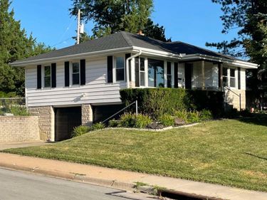 525 N 74th Avenue, Omaha, NE 68114