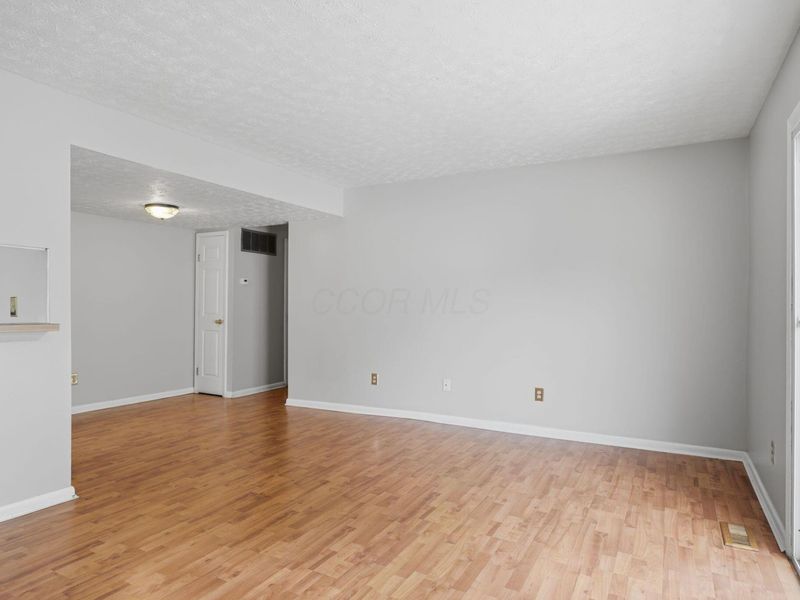 2471 Natchez Drive, Unit D, Columbus, OH 43209 Photo 7