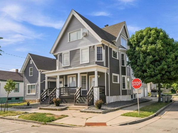 600 W Garfield AVENUE, Unit 602, Milwaukee, WI 53212