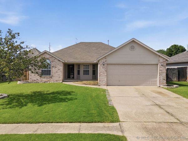 1217 W 117th Court , Jenks, OK 74037