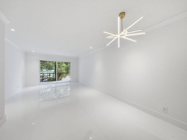 3125 Oakland Shores Drive, Unit B203, Oakland Park, FL 33309