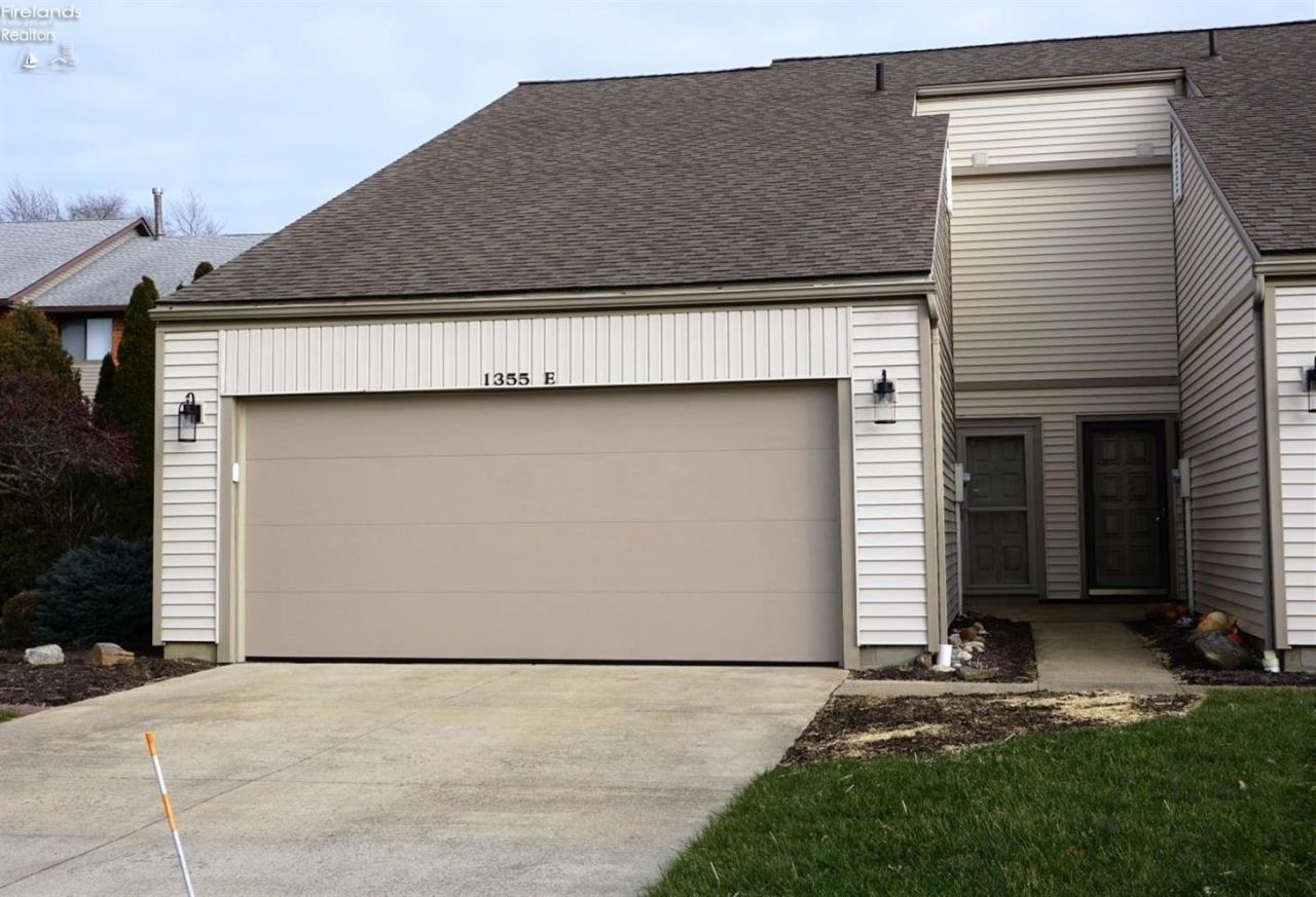 1355 Cleveland Rd. W, Unit E, Huron, OH 44839 Main Photo