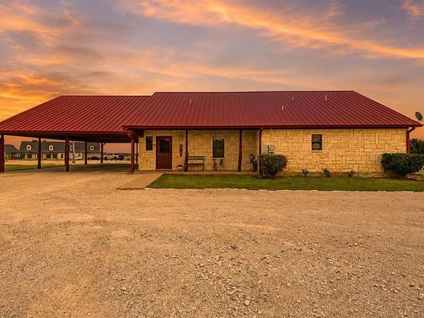 1590 Lawlis Lane, Sanger, TX 76266