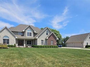 7297 S Pinefield Drive, Webster Twp, MI 48130