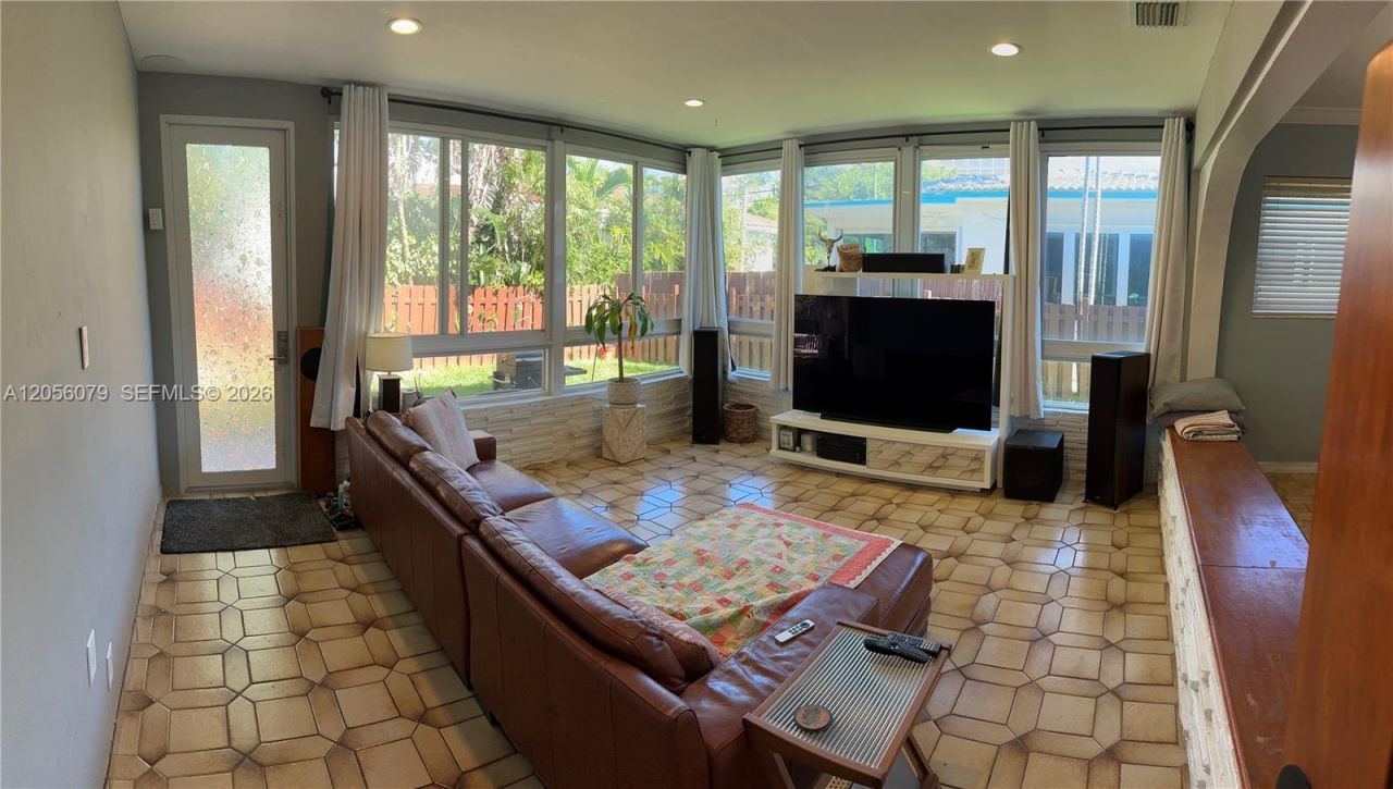 409 91st St , Surfside, FL 33154 Photo