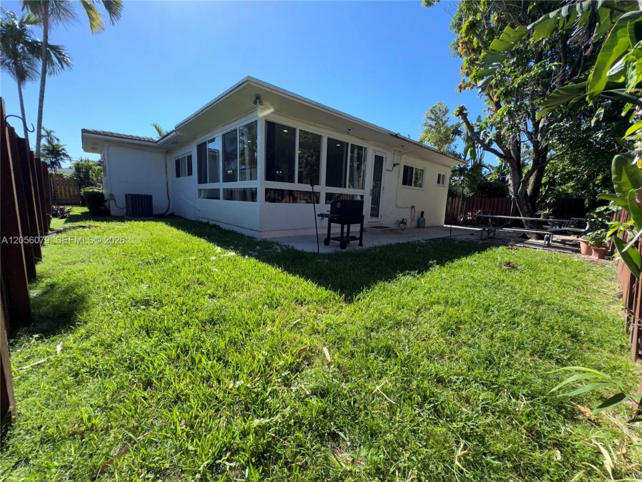 409 91st St , Surfside, FL 33154 Photo