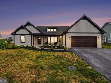 227 DAISY DRIVE, LEBANON, PA 17046