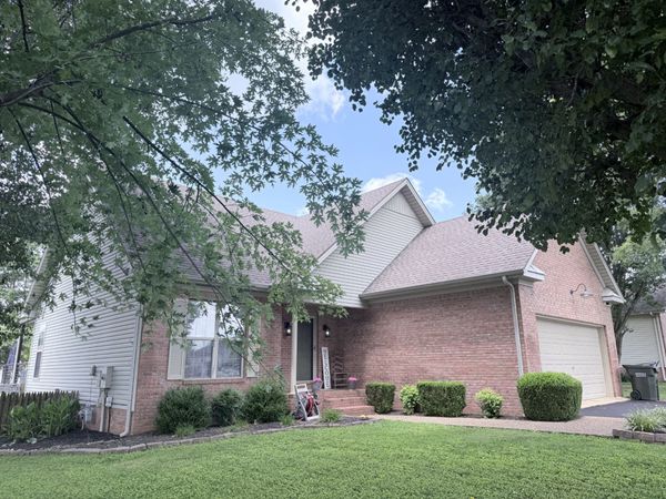 515 Ashbury Cir, Hopkinsville, KY 42240