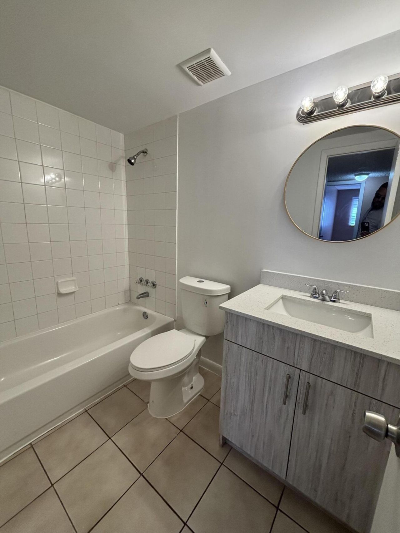 3710 NW 21st Street, Unit 413, Lauderdale Lakes, FL 33311 Photo