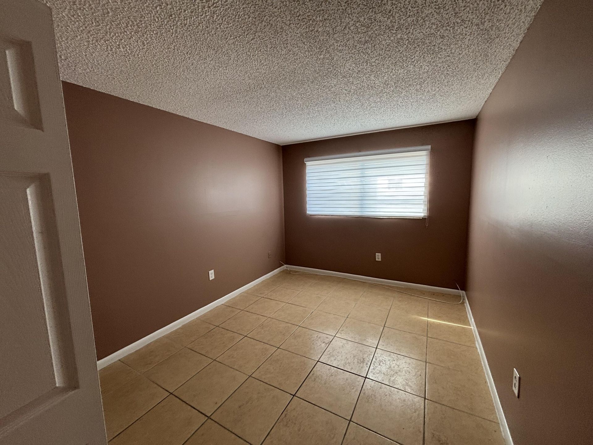 3710 NW 21st Street, Unit 413, Lauderdale Lakes, FL 33311 Photo