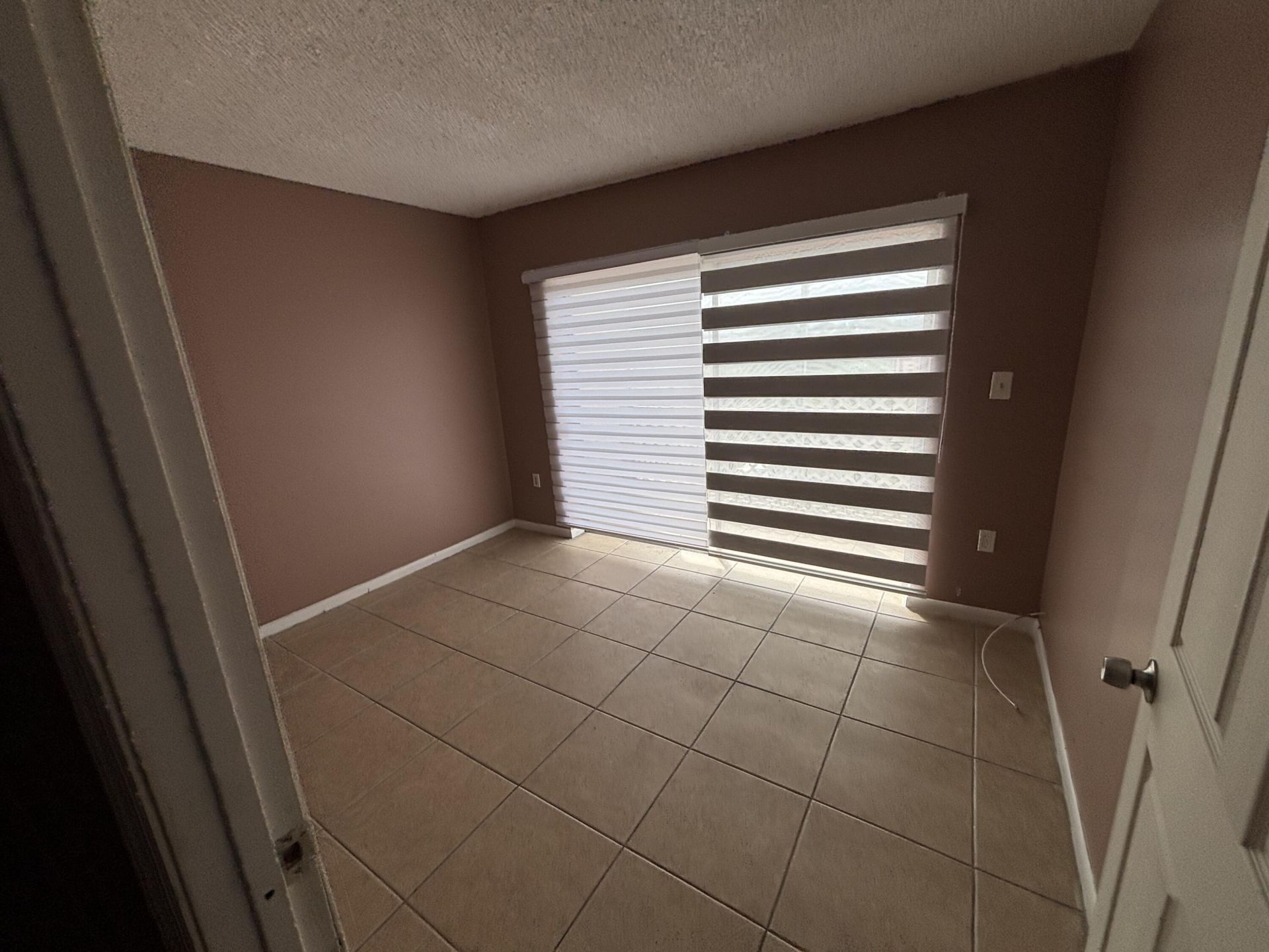 3710 NW 21st Street, Unit 413, Lauderdale Lakes, FL 33311 Photo