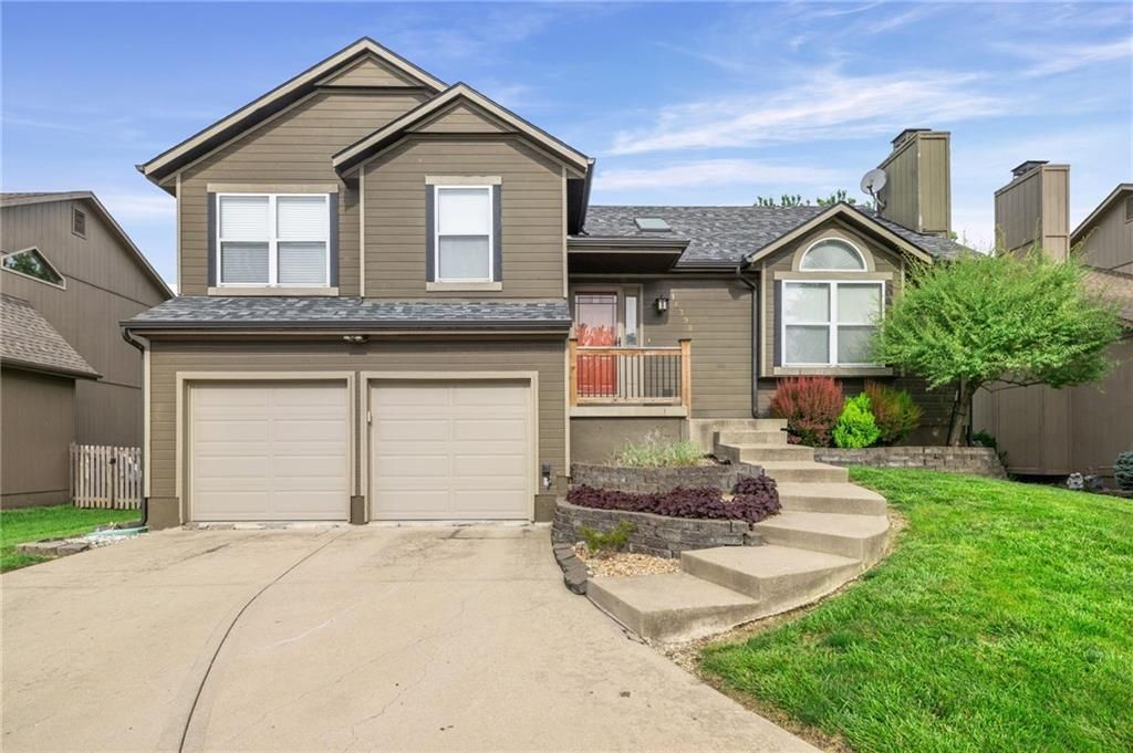 16398 S Sunset Street, Olathe, KS 66062 Main Photo