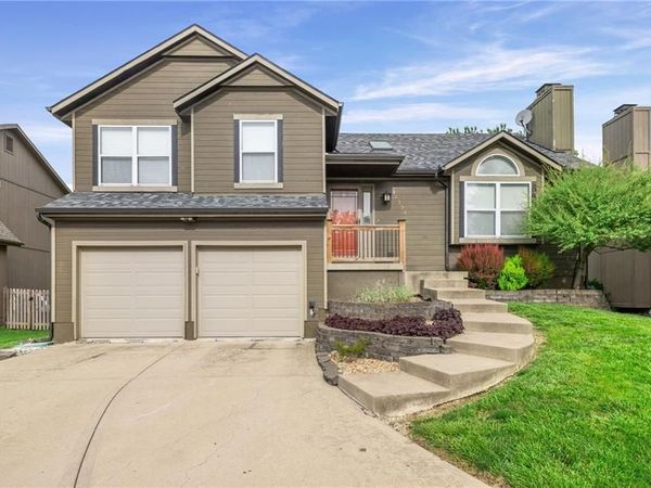 16398 S SUNSET Street, Olathe, KS 66062