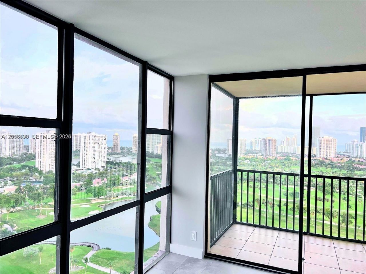 20335 W Country Club Dr , Unit 2603, Aventura, FL 33180 Photo