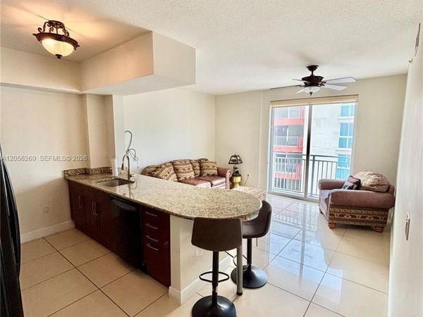 7290 SW 90th St , Unit 606, Miami, FL 33156